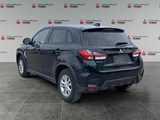 LABRADOR BLACK 2024 Mitsubishi RVR SE