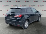 LABRADOR BLACK 2024 Mitsubishi RVR SE