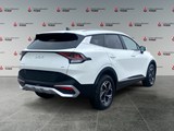 SNOW WHITE PEAR 2024 Kia Sportage LX