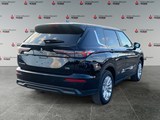 LABRADOR BLACK 2025 Mitsubishi Outlander ES