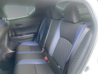 2022 Toyota C-HR XLE Premium FWD