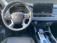 2025 Mitsubishi Outlander ES S-AWC