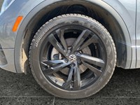PLATINUM GRAY M 2023 Volkswagen Tiguan Comfortline R-Line Black Edition 4MOTION