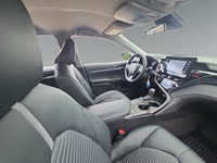 2024 Toyota Camry SE Auto