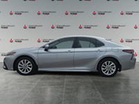 2024 Toyota Camry SE Auto