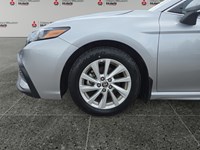 2024 Toyota Camry SE Auto