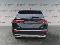 BLACK DIAMOND 2024 Mitsubishi Outlander SE S-AWC