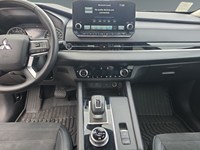 BLACK DIAMOND 2024 Mitsubishi Outlander SE S-AWC