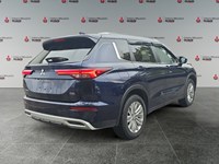 COSMIC BLUE 2024 Mitsubishi Outlander SE S-AWC