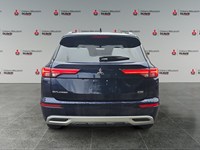 COSMIC BLUE 2024 Mitsubishi Outlander SE S-AWC