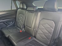PURE GRAY 2025 Volkswagen Atlas Cross Sport Comfortline R-Line Black Edition 2.0 TSI 4MOTION