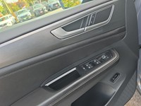 PURE GRAY 2025 Volkswagen Atlas Cross Sport Comfortline R-Line Black Edition 2.0 TSI 4MOTION