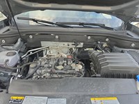 PURE GRAY 2025 Volkswagen Atlas Cross Sport Comfortline R-Line Black Edition 2.0 TSI 4MOTION