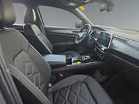 PURE GRAY 2025 Volkswagen Atlas Cross Sport Comfortline R-Line Black Edition 2.0 TSI 4MOTION