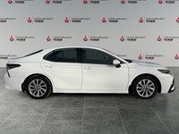 2024 Toyota Camry SE Auto