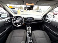 2024 Hyundai Venue Essential IVT