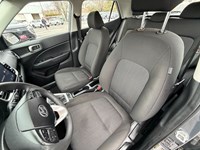 2024 Hyundai Venue Essential IVT