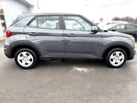 2024 Hyundai Venue Essential IVT