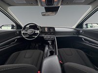 2022 Hyundai Elantra Preferred IVT