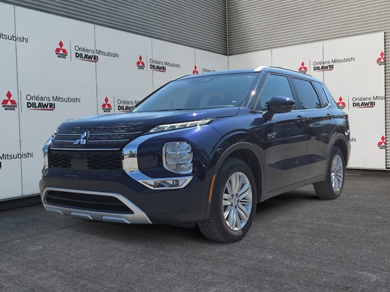 2025 Mitsubishi Outlander Plug-In Hybrid LE