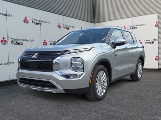 2025 Mitsubishi Outlander Plug-In Hybrid SE
