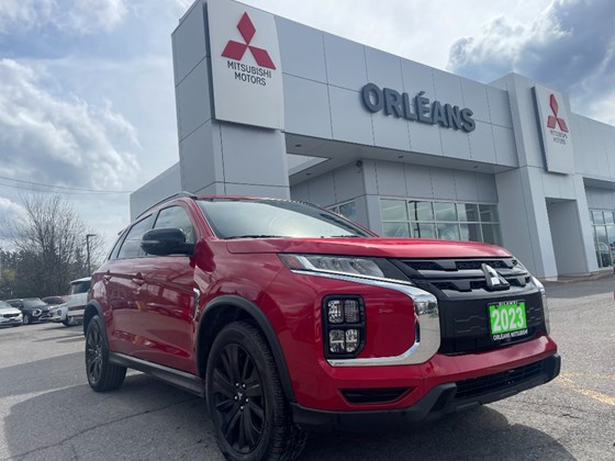 2023 Mitsubishi RVR LE