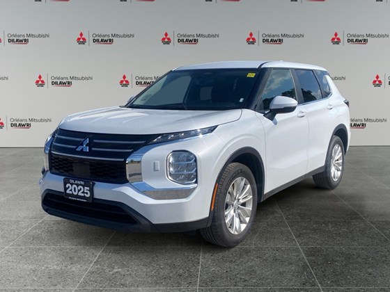 2025 Mitsubishi Outlander ES