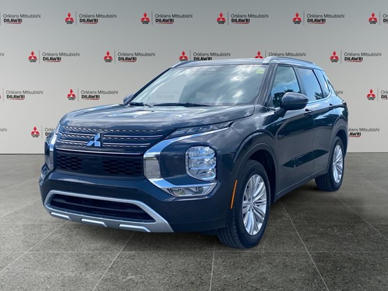 2024 Mitsubishi Outlander LE