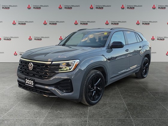 PURE GRAY 2025 Volkswagen Atlas Cross Sport 2.0 TSI Comfortline R-Line Black Edition