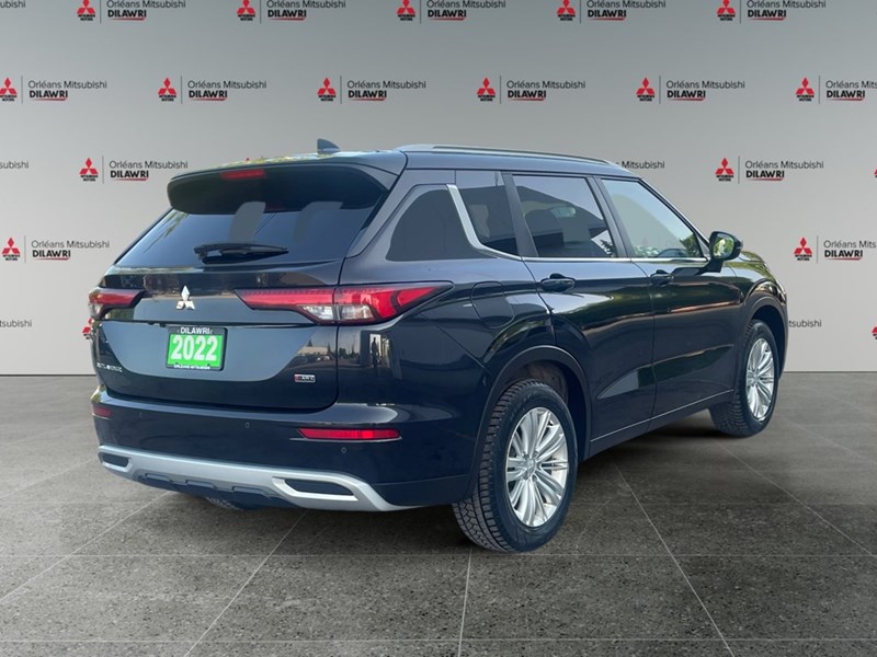 2022 Mitsubishi Outlander SE S-AWC