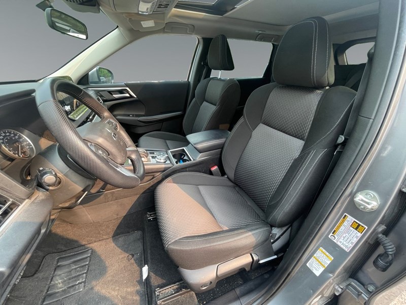 2023 Mitsubishi Outlander LE S-AWC