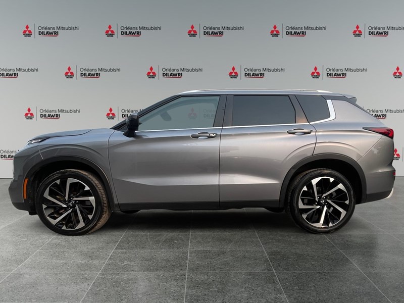 2023 Mitsubishi Outlander LE S-AWC