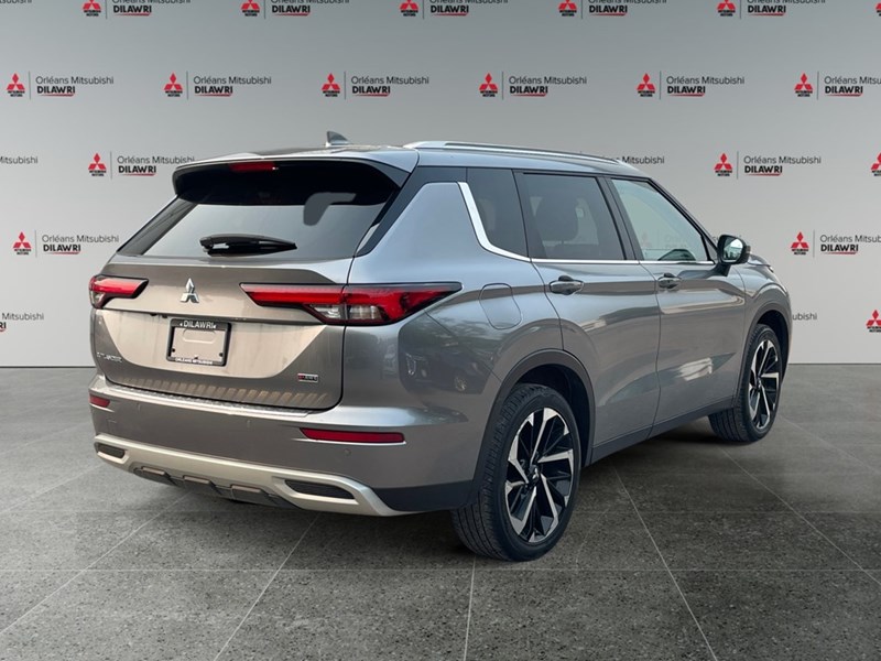 2023 Mitsubishi Outlander LE S-AWC