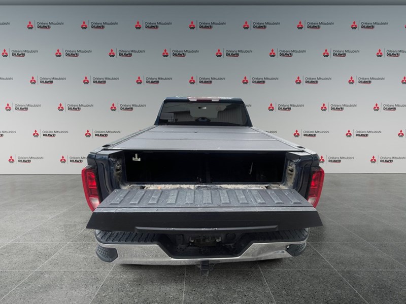 2022 GMC Sierra 1500 4WD Crew Cab 147" SLE