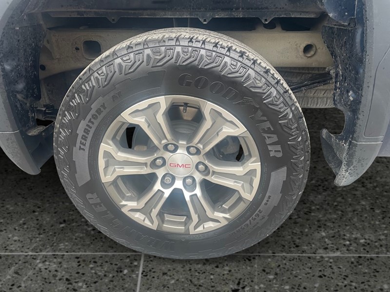 2022 GMC Sierra 1500 4WD Crew Cab 147" SLE