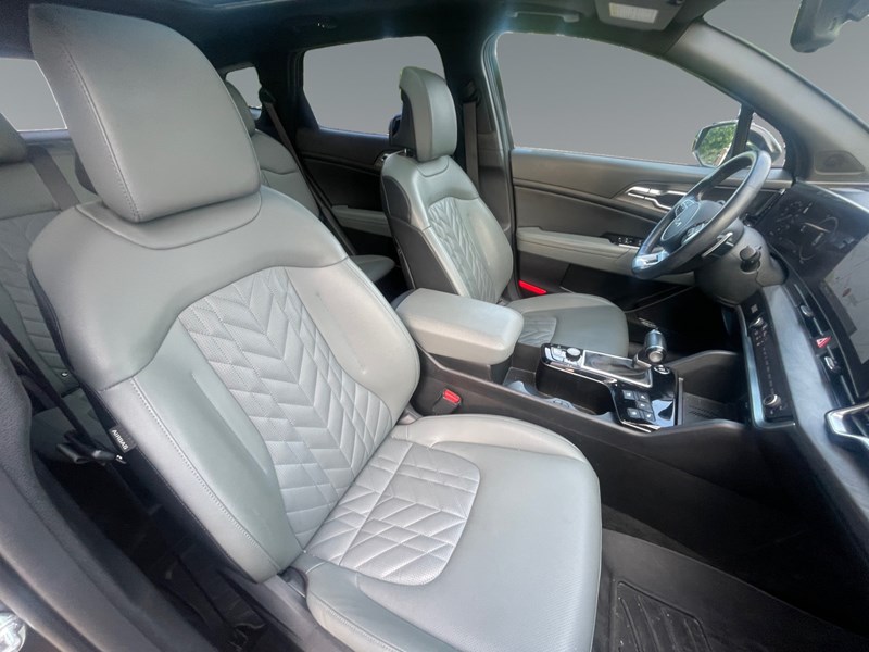 2023 Kia Sportage X-Line Limited AWD w/Green Interior