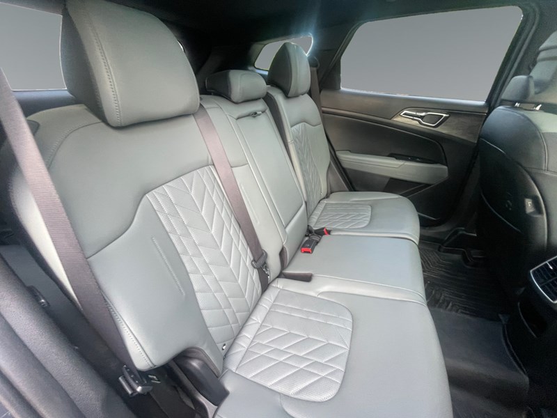 2023 Kia Sportage X-Line Limited AWD w/Green Interior