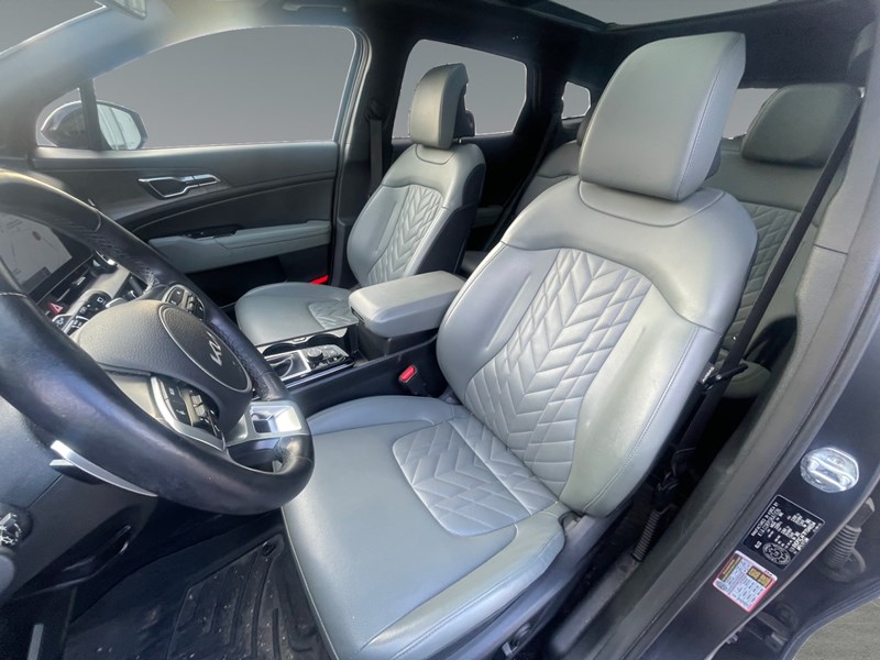2023 Kia Sportage X-Line Limited AWD w/Green Interior