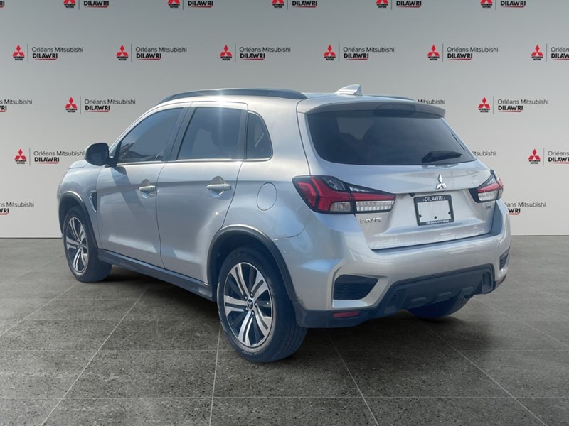2022 Mitsubishi RVR SEL AWC