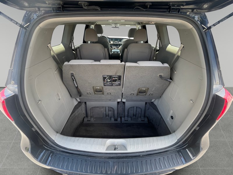 2017 Kia Sedona 4dr Wgn L