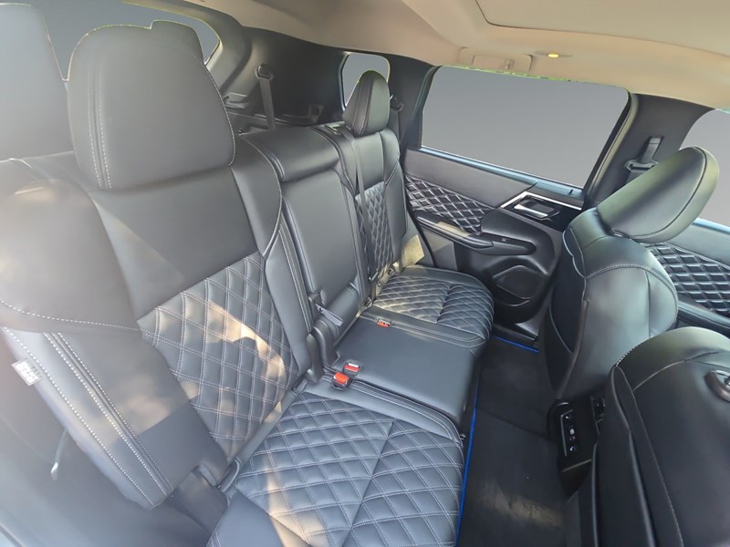 2024 Mitsubishi Outlander Plug-In Hybrid SEL S-AWC