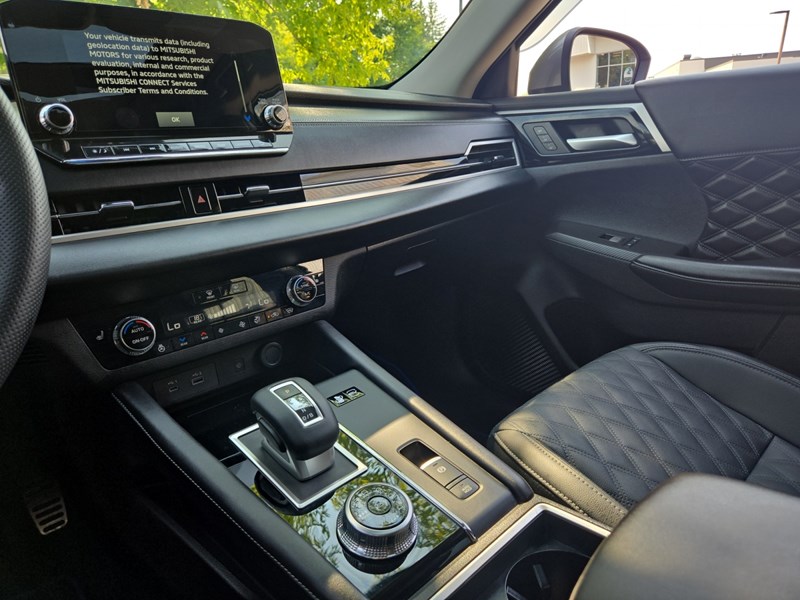 2024 Mitsubishi Outlander Plug-In Hybrid SEL S-AWC