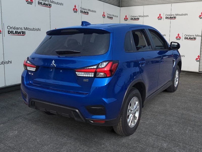 2025 Mitsubishi RVR SE AWC