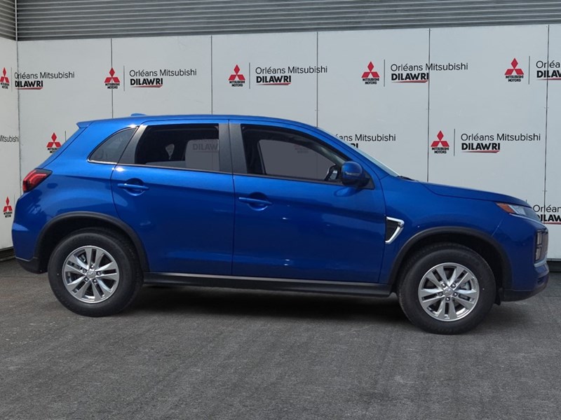 2025 Mitsubishi RVR SE AWC