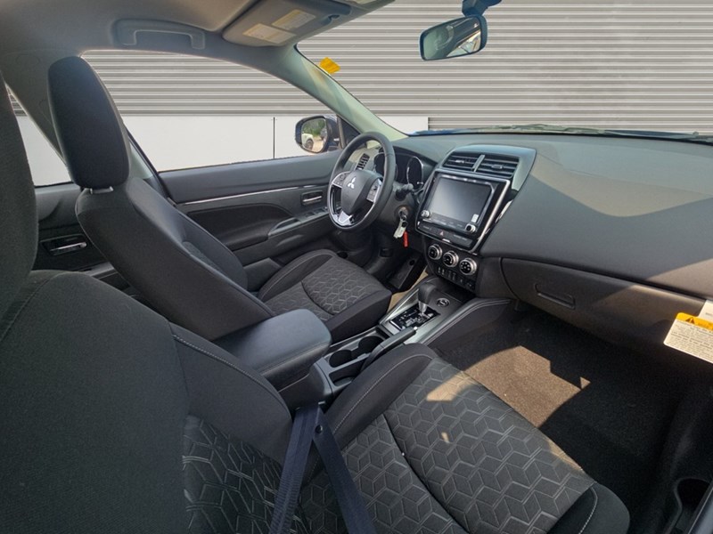 2025 Mitsubishi RVR SE AWC