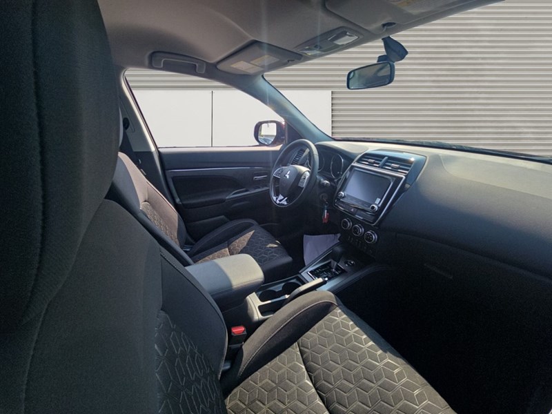 2025 Mitsubishi RVR SE AWC