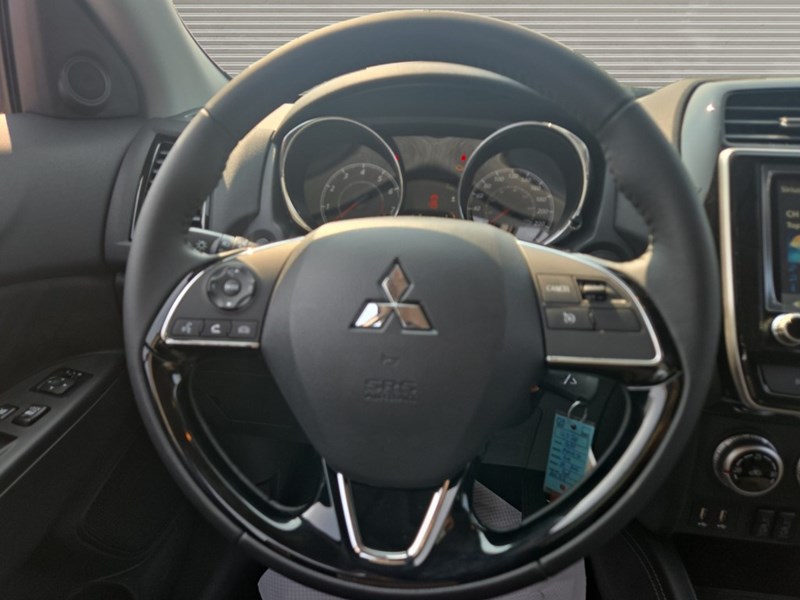 2025 Mitsubishi RVR SE AWC