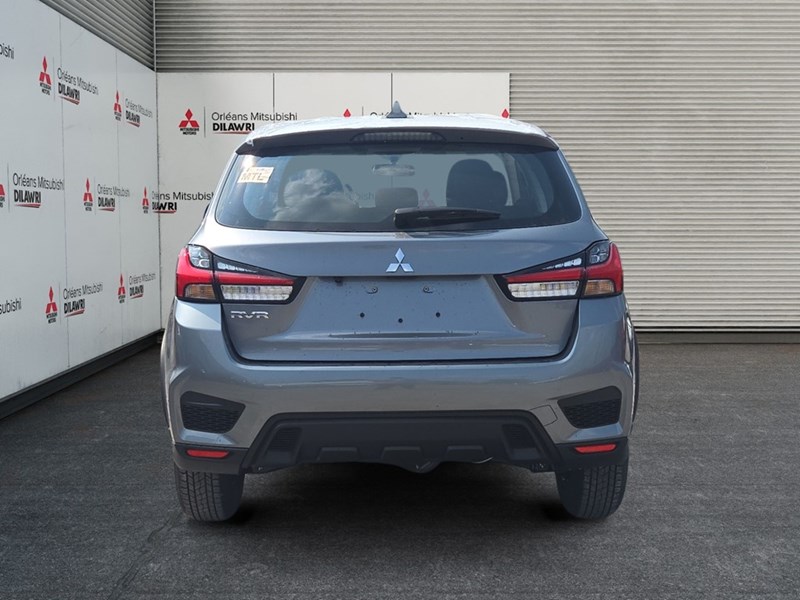 2025 Mitsubishi RVR ES FWD