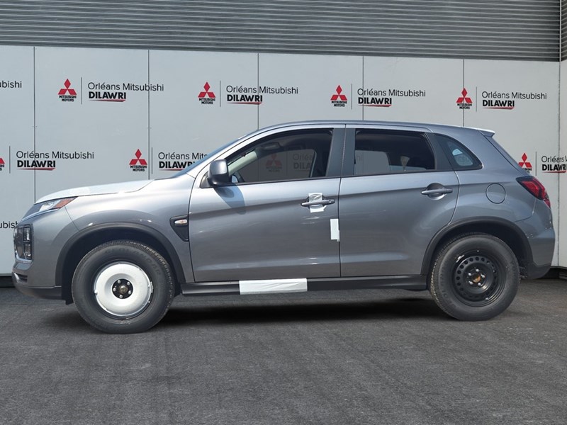 2025 Mitsubishi RVR ES FWD