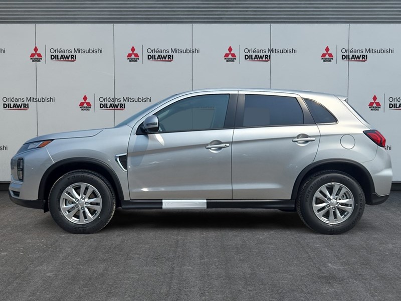 2025 Mitsubishi RVR SE AWC